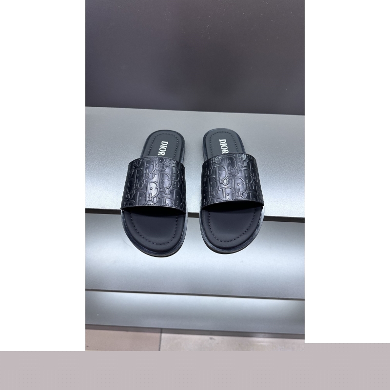ch**an D*or slippers